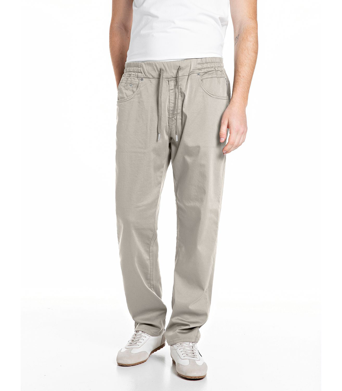 リラックステーパードLANNY タッチブルデニム